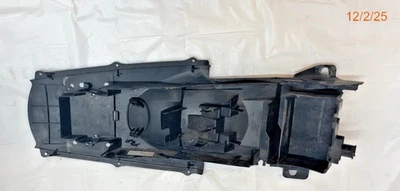 2005 04-05 Suzuki GSX-R 600 GSXR600 rear inner fender battery tray Foto 1 de 4