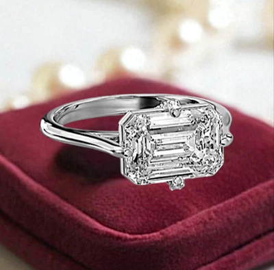 950 Platinum 3.05 ct Emerald Cut IGI Certified Lab Grown Diamond Engagement Ring - Image 1 of 4