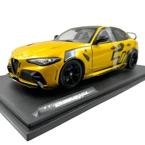 Modellino Auto Solido 1/18 Alfa Romeo Giulia GTA M Nagemaakt Yellow 2022 - Foto 1 di 5