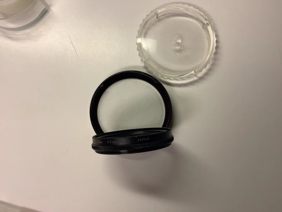 Toshiba 55 mm P.L. (Polarizer) Screw-In Filter with Case - Image 1 of 1