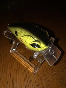 Googan Squad 2 1/2" Banger Squarebill Kurbelköder 3/8 Unzen Chartreuse schwarze Rückseite - Bild 1 von 7