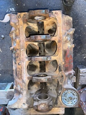 Chevrolet 327 1965 bloque desnudo GM #3858174 1965 fecha I115 Corvette Flint #2 Foto 1 de 4