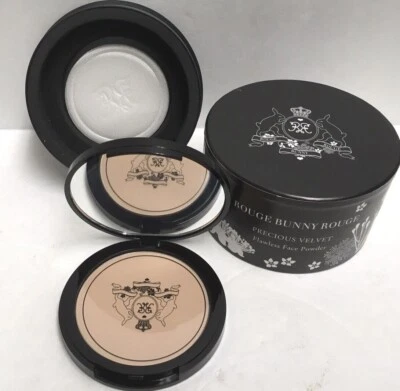 Polvo facial impecable de terciopelo precioso ROUGE BUNNY NUEVO EN CAJA hecho en Italia elige uno Foto 1 de 4