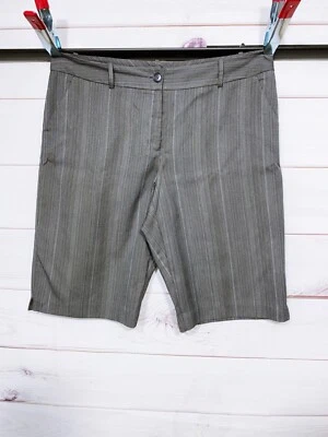 Pantalones cortos Worthigton elásticos para mujer talla 16 grises a rayas bolsillos delanteros planos Foto 1 de 4