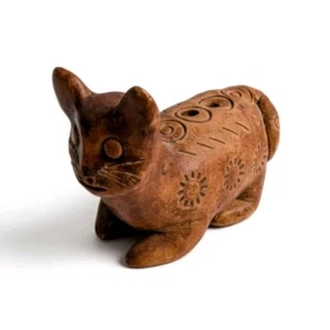Vintage Hand Carved Wood Cat Ocarina Whistle Flute Peruvian Folk Art Sun Motif - Picture 1 of 12