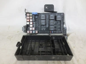 03 04 Ford F250 F350 SD fuse box 3c3t-14a067-bg ~ 035 10 29 25 - Picture 1 of 9