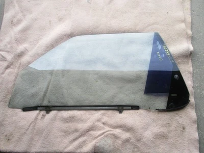 GEO Storm 1992 S/W puerta derecha vidrio 91-92 Foto 1 de 4