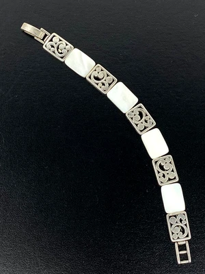 Brazalete Brighton Contempo Madreperla Tono Plata Azulejo Desplazamiento Foto 1 de 4