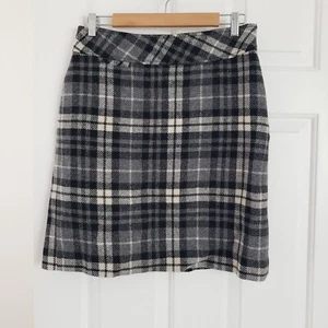 L.L.Bean Women’s Wool Blend plaid Skirt Size 8 Petite 8p Gray Black - Picture 1 of 3