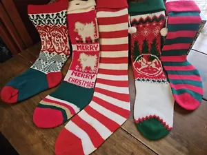 LARGE NEAT GROUP OF KNITTED CHRISTMAS DECORATIVE STOCKINGS 1970'S-80'S - Picture 1 of 20