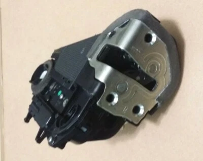 GARANTIA VITALÍCIA 07 - 11 Atuador de trava de porta traseiro direito original do fabricante Lexus GS450h - Imagem 1 de 4