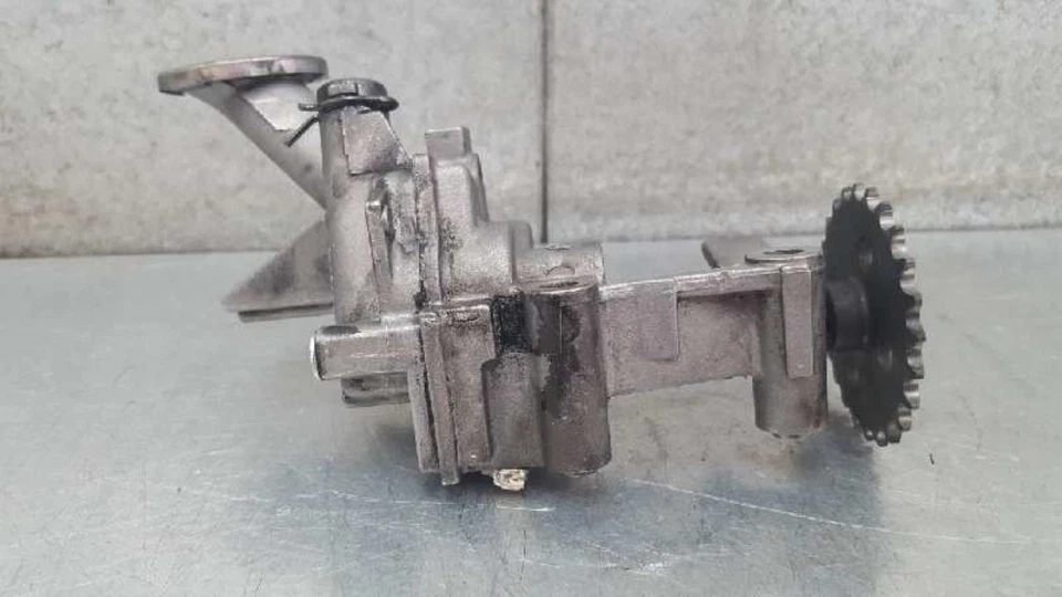 3345103 Bomba Aceite para VOLVO V40 FAMILIAR TD 1996 1975608 - Imagen 1 de 4