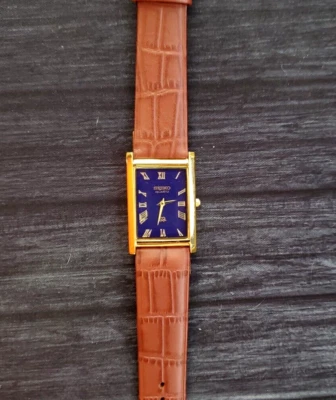 Nuevo de Lote Antiguo Para Hombre Dorado Tanque Rectangular Esfera Azul Cuero Marrón Nuevo Mvt & Batt * Foto 1 de 4