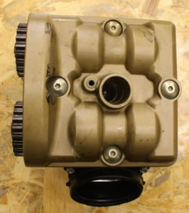 Ducati 848 EVO 2011 2012 2013 engine vertical cylinder head valve cover camshaft - Picture 1 of 6