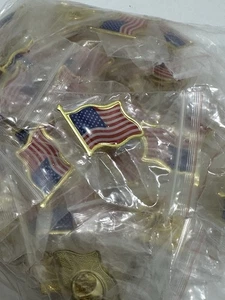 50 Stck. Vereinigte Staaten von Amerika Flagge Anstecknadeln Großpackung - USA US Veteranen Tag M... - Bild 1 von 4