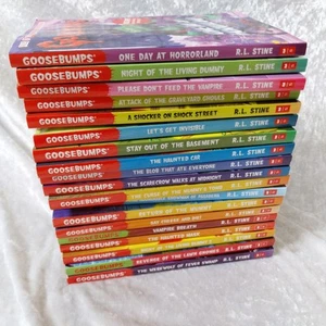 Goosebumps Books Bundle 19 x Paperbacks Books By R.L Stine - Picture 1 of 5
