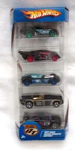 HOT WHEELS 2004 RACING  5 RANDOM SPECIALTY CAR GIFT PACK FACTORY  SEALED-NEW!B14 - Picture 1 of 5