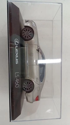 Kyosho Lexus LS460 - Image 1 of 4
