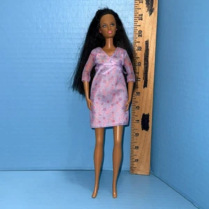 Barbie Familia Feliz Embarazada Mamá Midge Afroamericana Muñeca AA Sin Vientre ni Bebé - Imagen 1 de 9