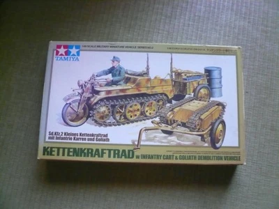 TAMIYA TAMIYA 32502 1/48 Set di traino tedesco Chainkrad con carrello di fant... - Immagine 1 di 4