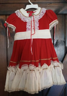 Vintage Little Girls 4-5T Handmade Red Velvet Christmas Dress Lace Ruffles Bows - Image 1 of 4