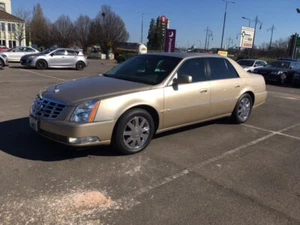 2006 Cadillac DTS Luxury Sedan, 4.6L V8, Auto - Picture 1 of 20
