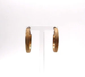 Vtg Medium Hoop Textured Gold Tone Pierced Costume Jewelry - Picture 1 of 12