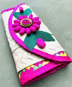 Nueva billetera de embrague floral de paja hecha a mano y hecha a mano - Imagen 1 de 4