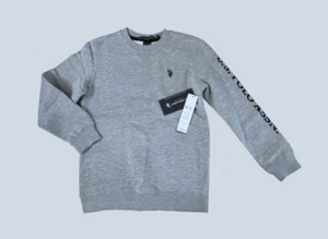 U.S. Polo Assn. Jungen Sweatshirt mit bedruckten Ärmeln und Rundhalsausschnitt NEU - Bild 1 von 14