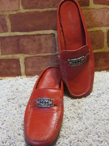MINNETONKA RED PEBBLED LEATHER SLIDES MULES  SZ 9 WOMEN'S  1022 - Picture 1 of 11