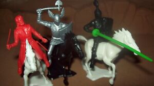 Hard to find ! Dulcop riding Robin Hood figures; Sherrif of Nottingham & knights