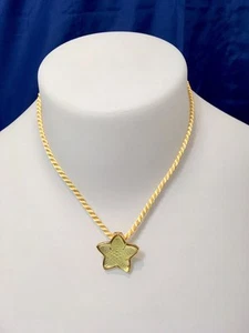 Lalique Oceania Pendentif Star fish Yellow - Crystal Pendant 76407 Necklace NEW - Foto 1 di 5