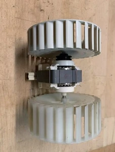 Miele Geschirrspüler Lüfter Motor EM2518 gebraucht - Bild 1 von 2