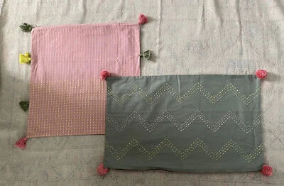 Juego de 2 fundas de almohada IKEA 20x20” Klarafina y 16x26” Moakajsa rosa verde nuevas sin etiquetas Foto 1 de 4