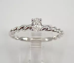 Anillo de Compromiso Solitario Ovalado Diamantes Oro Blanco 14K Talla 8 TALLA GRATIS - Imagen 1 de 5