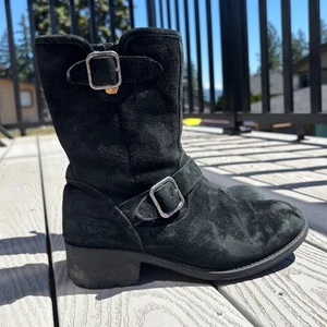 UGG Chaney Suede Moto Boots Side Zip Buckles Sherpa Lined Black Women's Size 6 - Picture 1 of 10