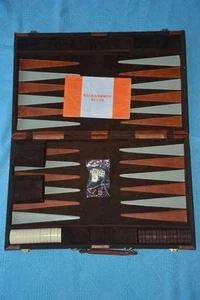 Vintage BACKGAMMON Board Game. Great Condition- Complete. In Brown Velvet Case. - Picture 1 of 1