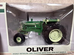 Speccast Die Cast OLIVER 1955 Dual Rear Wheel Tractor Maßstab 1:16 - Bild 1 von 7