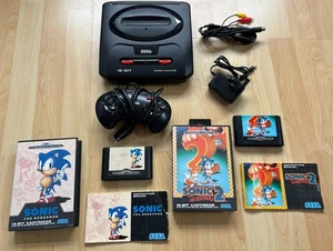Sega Mega Drive II Konsole Bundle mit Sonic 1 & 2 komplett verpackt, Ready2Play! Sehr guter Zustand - Bild 1 von 17