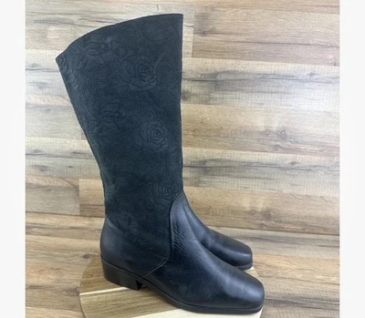 Women's Markon Suela Black Floral Rose Embossed Suede Leather Boot 8 1/2 W - Image 1 of 4