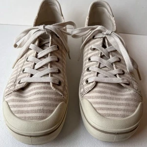 Keen Elsa IV Beige Striped Canvas Women’s  Lifestyle Sneaker  Size  11 W  - Picture 1 of 9