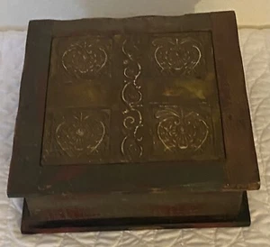 Vintage Rustic Wooden Hinged Decorative Box With Metal Fruit Inlay 10x10 - Picture 1 of 10