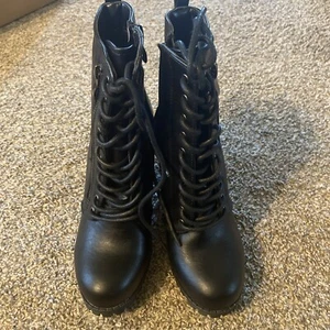 ladies Black 3"Block Heel round toe Sexy Ankle Boot women Size  6.5 Zipper Broke - Foto 1 di 3