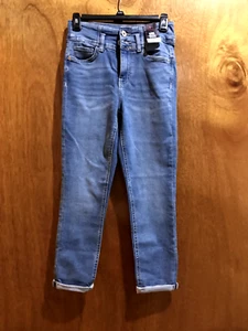 Size 5 girls juniors jean new with tags  - Picture 1 of 3