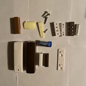 Sensor de seguridad para puertas y ventanas con imán de tierras raras Z-Wave Plus  - Imagen 1 de 2