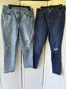 LOT/2 Old Navy Women's Jeans size 12 - Picture 1 of 8