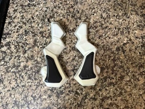 Riddell SpeedFlex Football Helmet Inflatable Jaw Cheek 1” Pair Set Bladder Pads - Picture 1 of 2