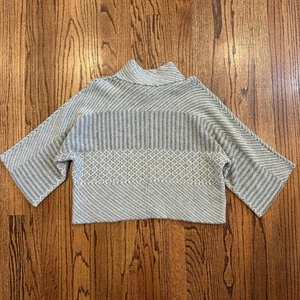 NWOT! Tahari MED 100% Grey Cashmere Pure Luxe Sweater Pullover Turtleneck - Picture 1 of 6