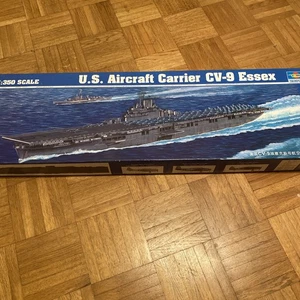Trumpeter 1:350 #05602 US Aircraft Carrier CV-9 Essex - Bild 1 von 1