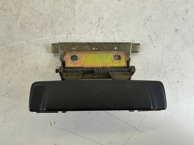 BMW 325i Right Door Handle E30 84-92 OEM #:097 - Image 1 of 4